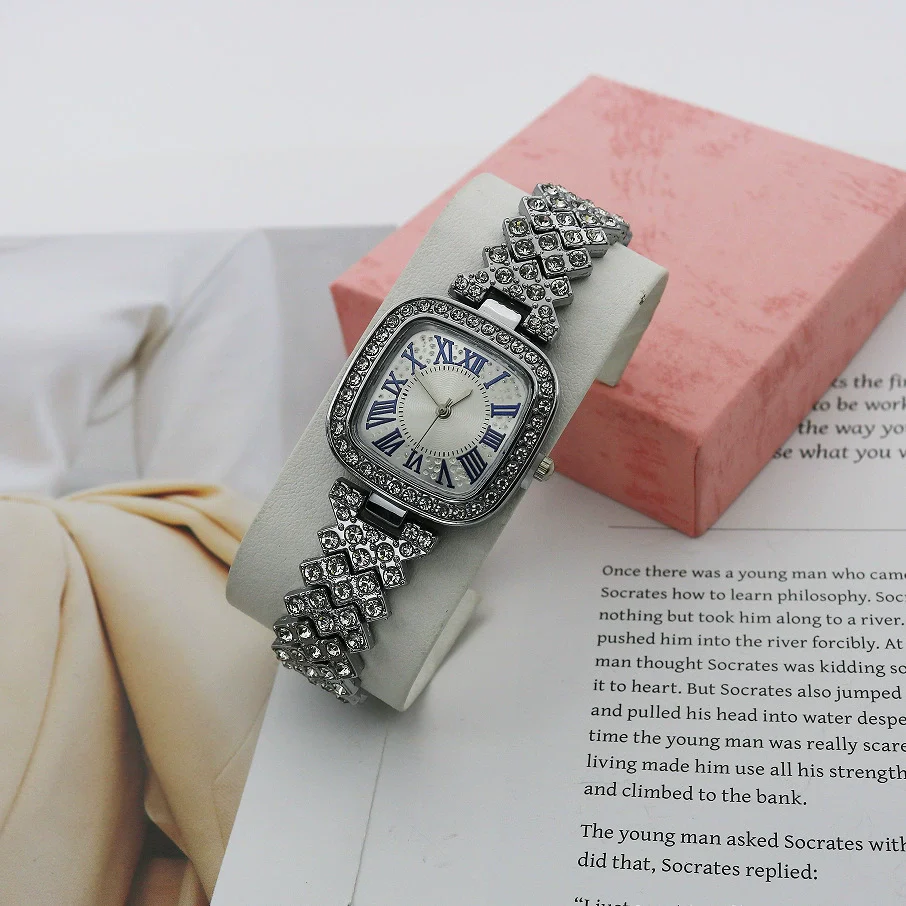 Women's Fashion Square Starry Quartz Alloy And Stainless Steel Watch With Diamond Embedded And Spiral Crown - Image 6