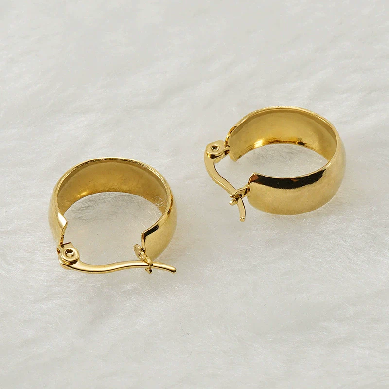 Women's Fashion Stainless Steel And 316L Stainless Steel Exaggerated Round Buckle Earrings With Geometric Style And Electroplating Treatment - Image 3