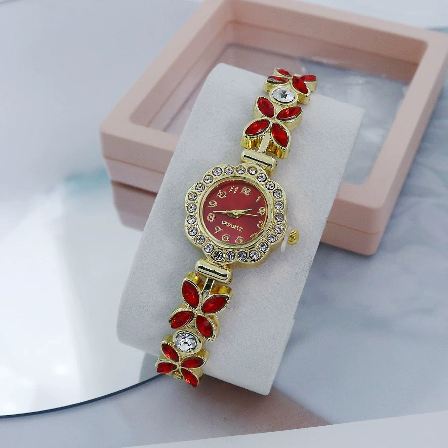Women's Fashion Stainless Steel Flowershaped Bracelet Watch - Image 2