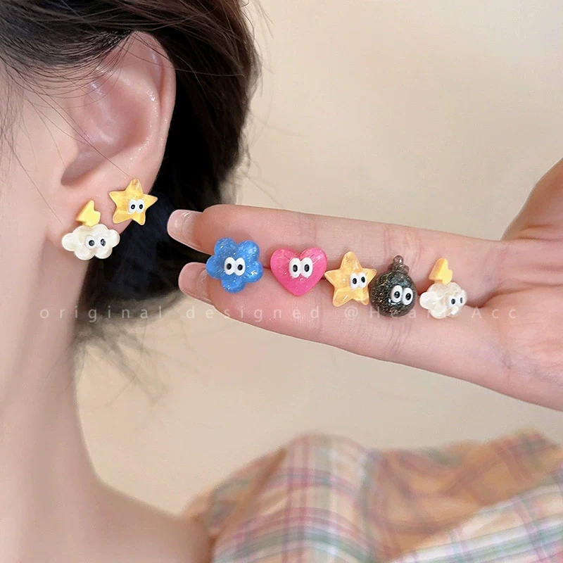 Women's Fivepiece Set Of Small And Cute Cartoon Resin Earrings With Heart And Star Patterns 925 Silver Needle Polished Design