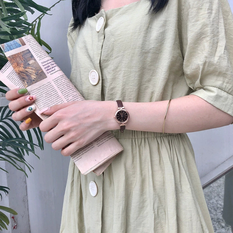 Women's Fresh Style Alloy Watch With Round Dial And Stainless Steel Pin Buckle Retro Artistic And Leisure Design - Image 5