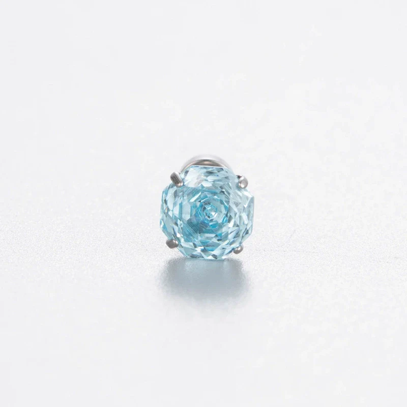 Women's Geometric Metal Zircon Earrings With Titanium Steel Screws And Rosecut Treatment - Image 7