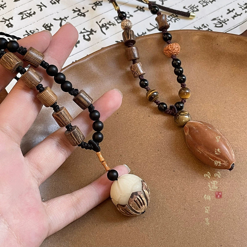 Women's Geometric Wood And Resin Pendant Clavicle Chain Necklace With Electroplating