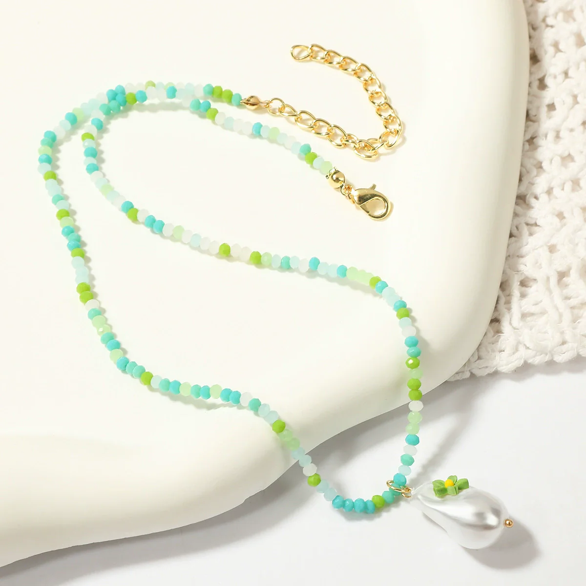 Women's Handmade Crystal And Pearl Beaded Clavicle Chain Necklace With Flower And Geometric Rhombus Pattern - Image 2