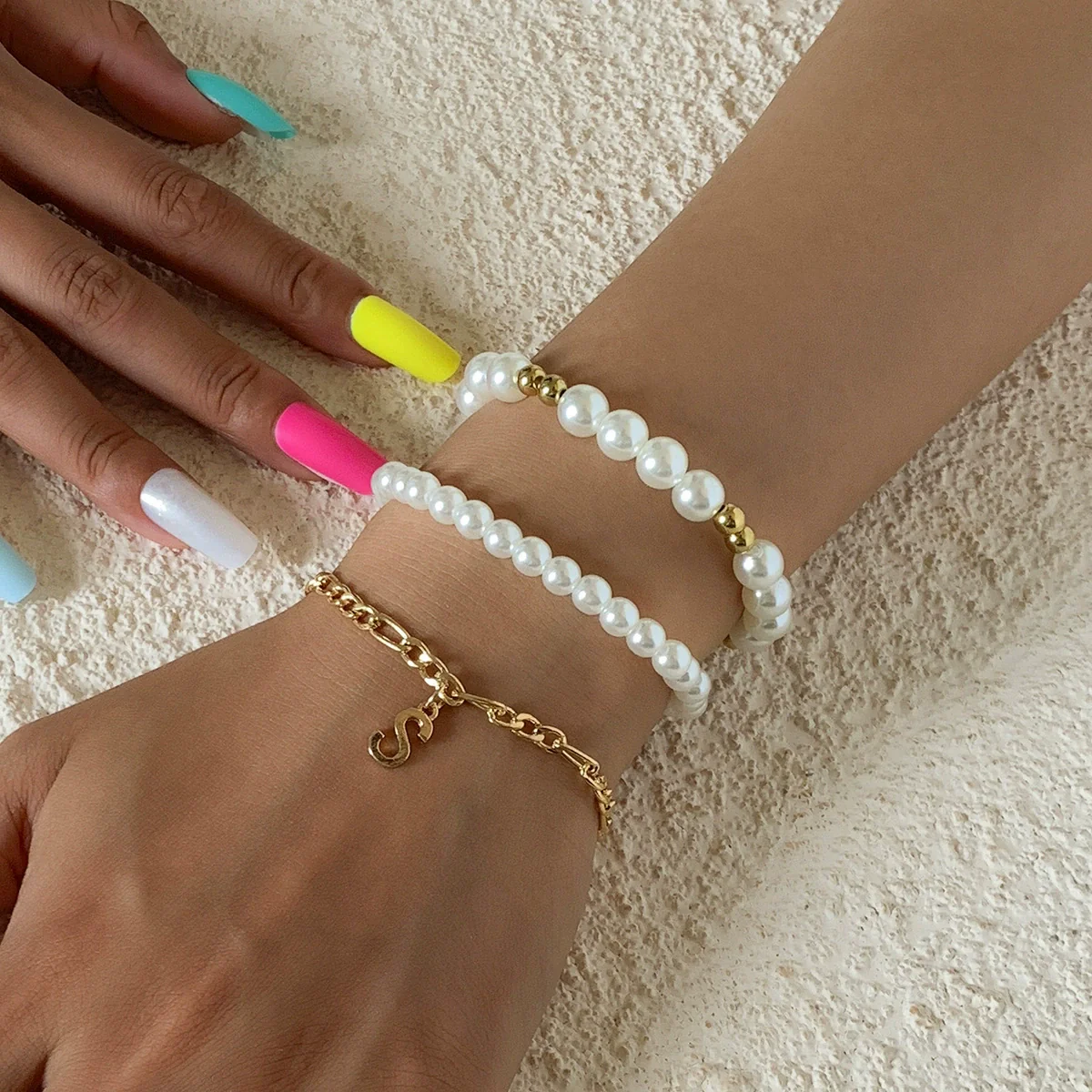 Women's Ins Style Imitation Pearl Beaded Geometric Curved Tube Metal Bracelet With Electroplating - Image 10
