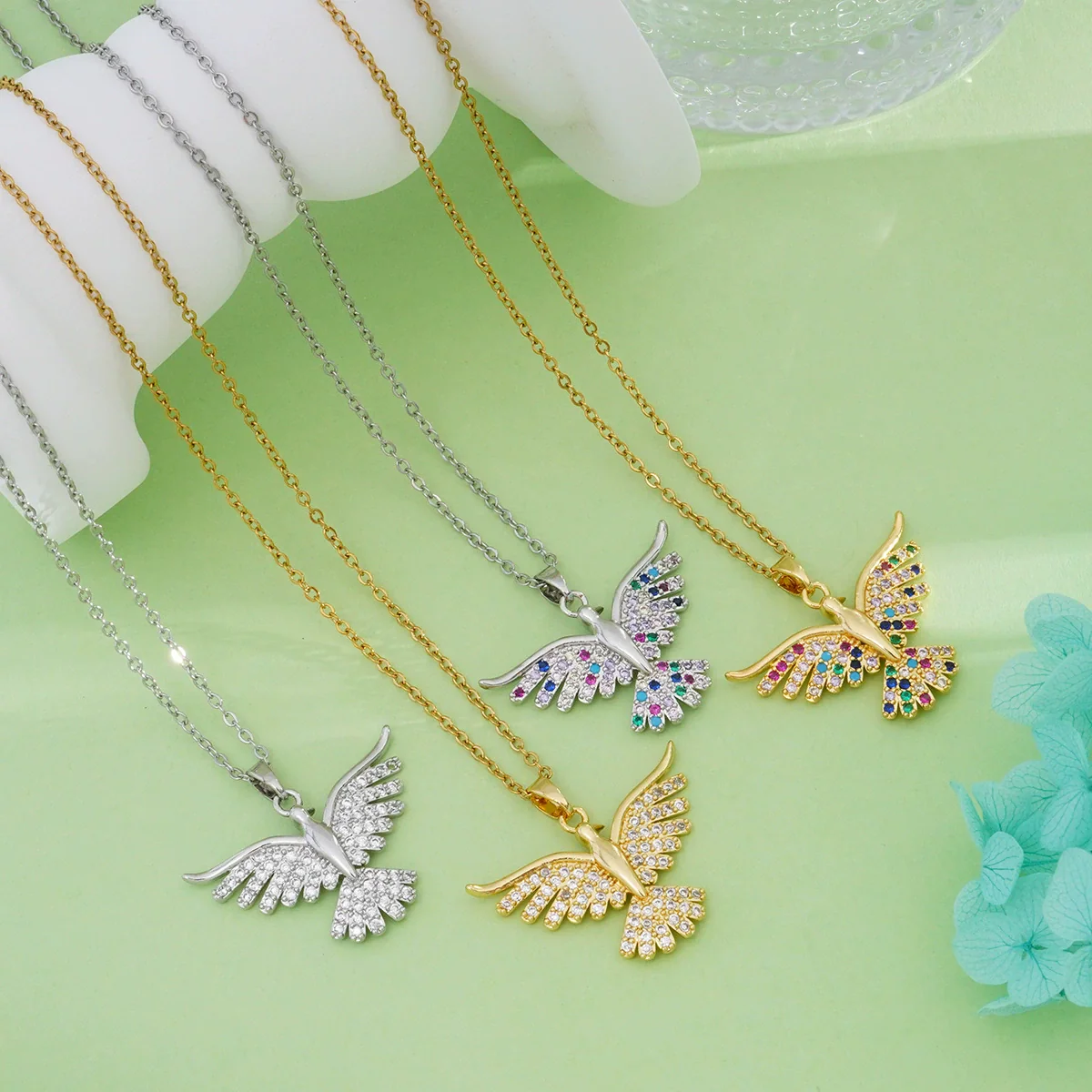 Women's Jewelry Copper Pendant Necklace With Angel Wings Animal Zodiac Pattern 18K Gold Plated Light Luxury Style