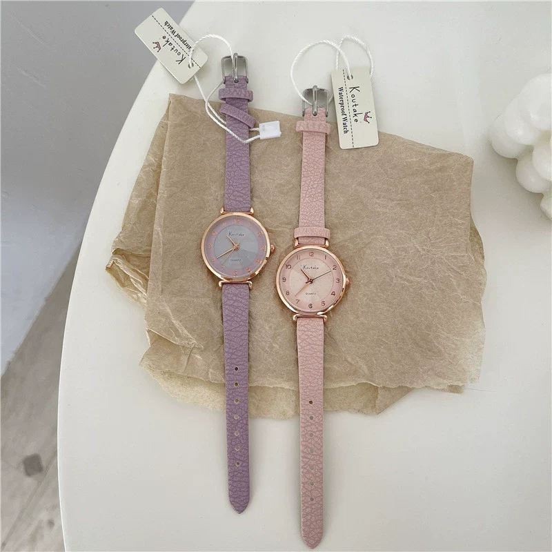 Women's Leisure Alloy Case Ordinary Glass Mirror Digital Scale Quartz Belt Watch - Image 4