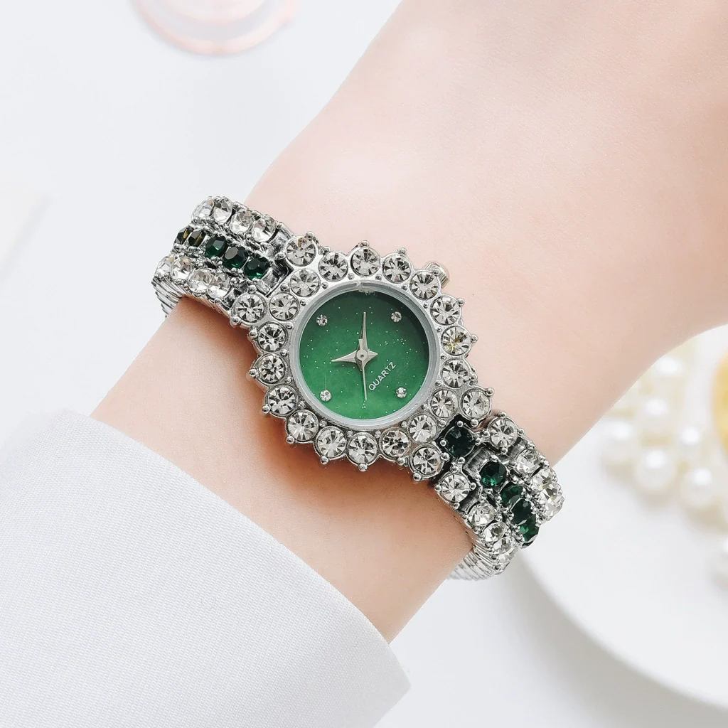 Women's Leisure Diamond Bracelet Watch Twopiece Set Alloy Case Imitation Leather Strap Titanium Metal Clasp Round Dial - Image 4