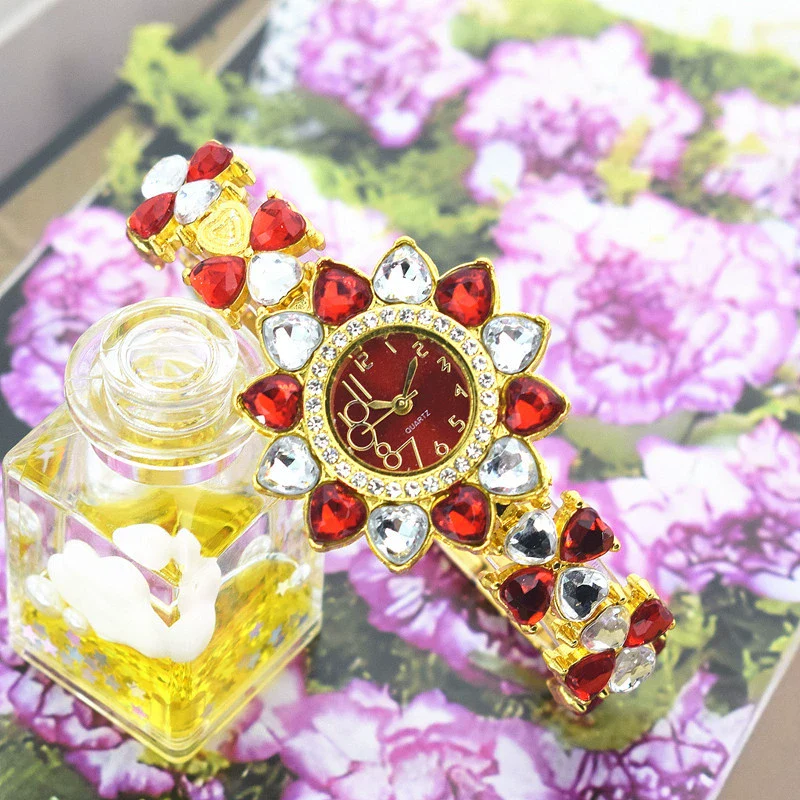 Women's Leisure Quartz Watch Alloy Heartshaped - Image 4