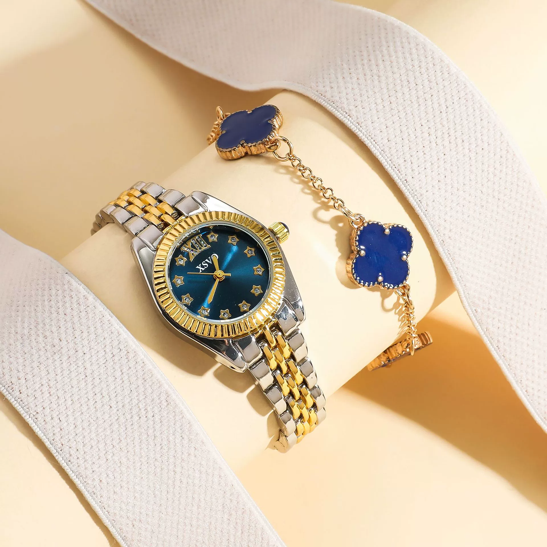 Women's Leisure Quartz Watch And Fourleaf Clover Necklace Jewelry Set Alloy Case Stainless Steel Buckle Imitation Leather Strap Round Dial - Image 3
