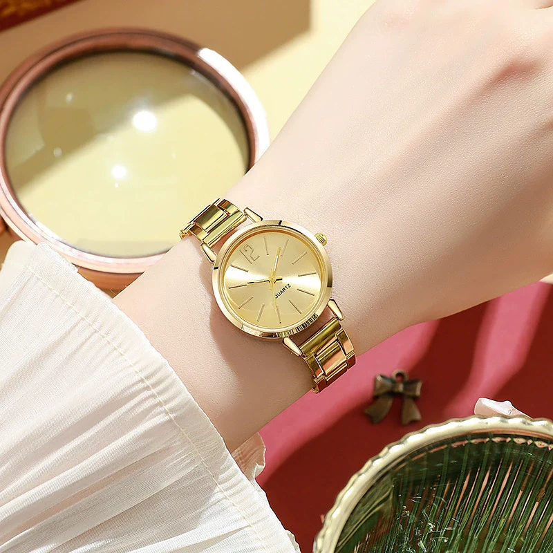 Women's Leisure Quartz Watch With Alloy Strap And Rose Gold Buckle