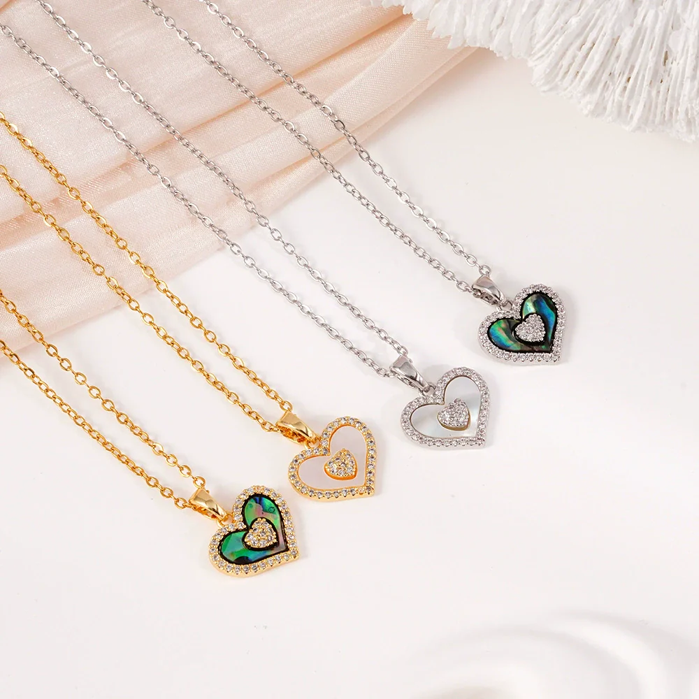 Women's Light Luxury Geometric And Heart Shape Pendant Necklace Copper Stainless Steel Electroplating Jewelry