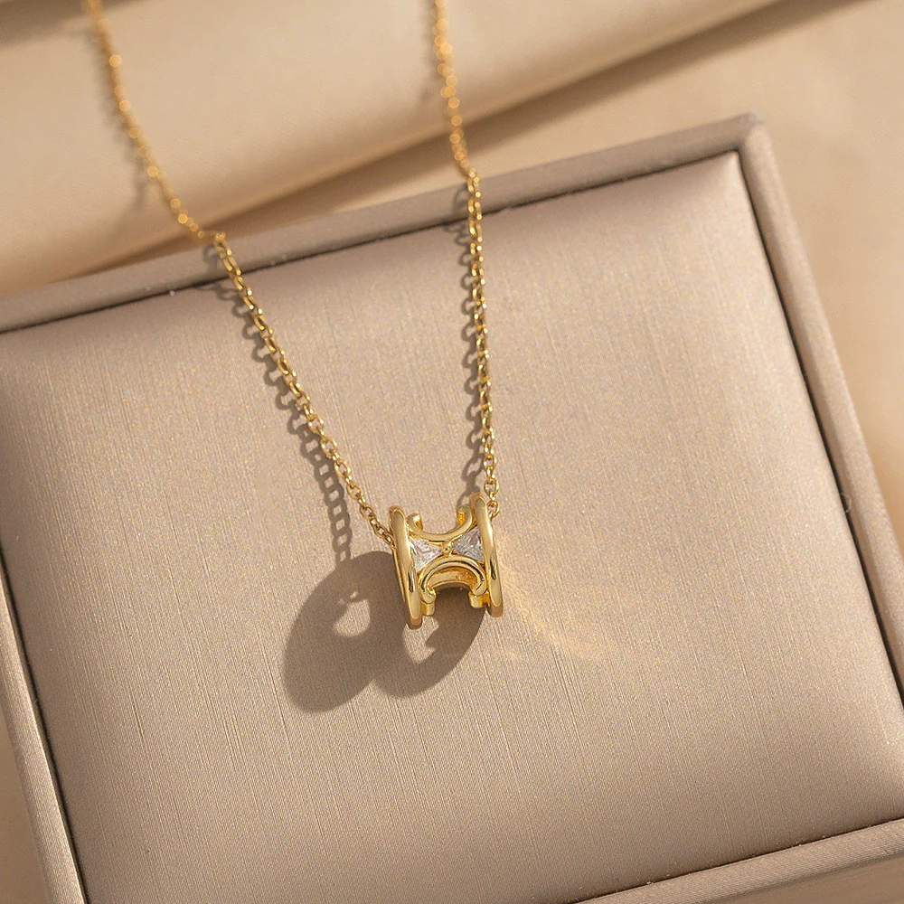 Women's Light Luxury Gold Plated Diamond Necklace With Letter And Number Patterns Made Of Titanium Steel And Copper Zircon - Image 3