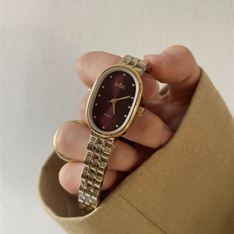 Women's Light Luxury Quartz Wristwatch Zinc Alloy Case Oval Dial Medieval Style