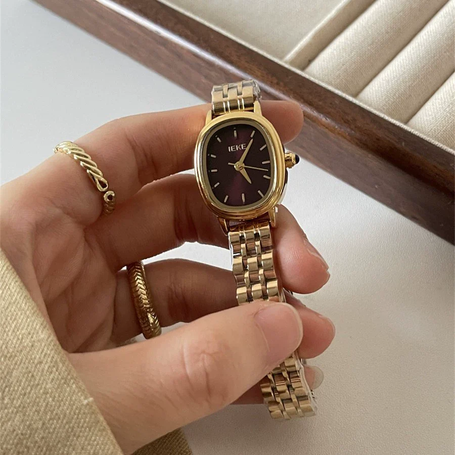 Women's Light Luxury Quartz Wristwatch Zinc Alloy Case Oval Dial Medieval Style - Image 4