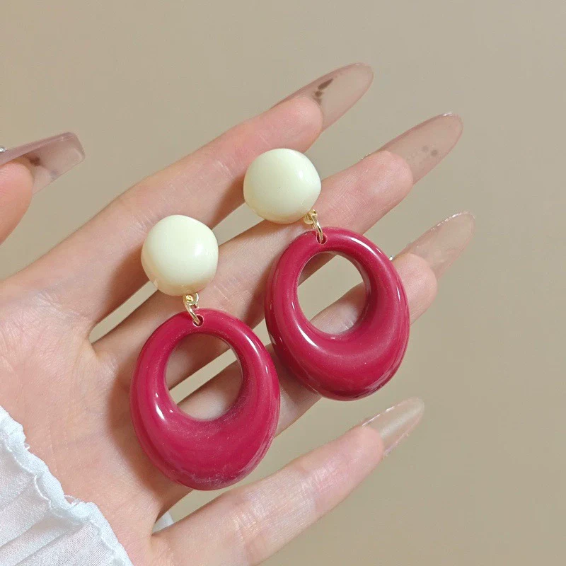 Women's Light Luxury Retro Style Zinc Alloy Geometric Circle Contrast Color Stud Earrings With Electroplating - Image 6