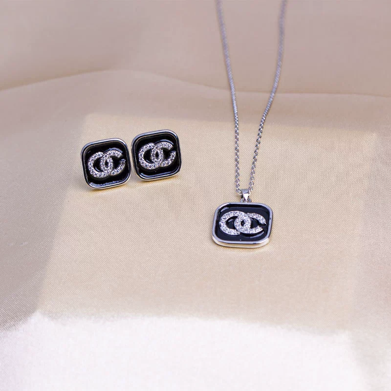 Women's Light Luxury Titanium Steel Jewelry Necklace With Gemstone Pendant And Electroplated Letters Numbers Text Design - Image 2