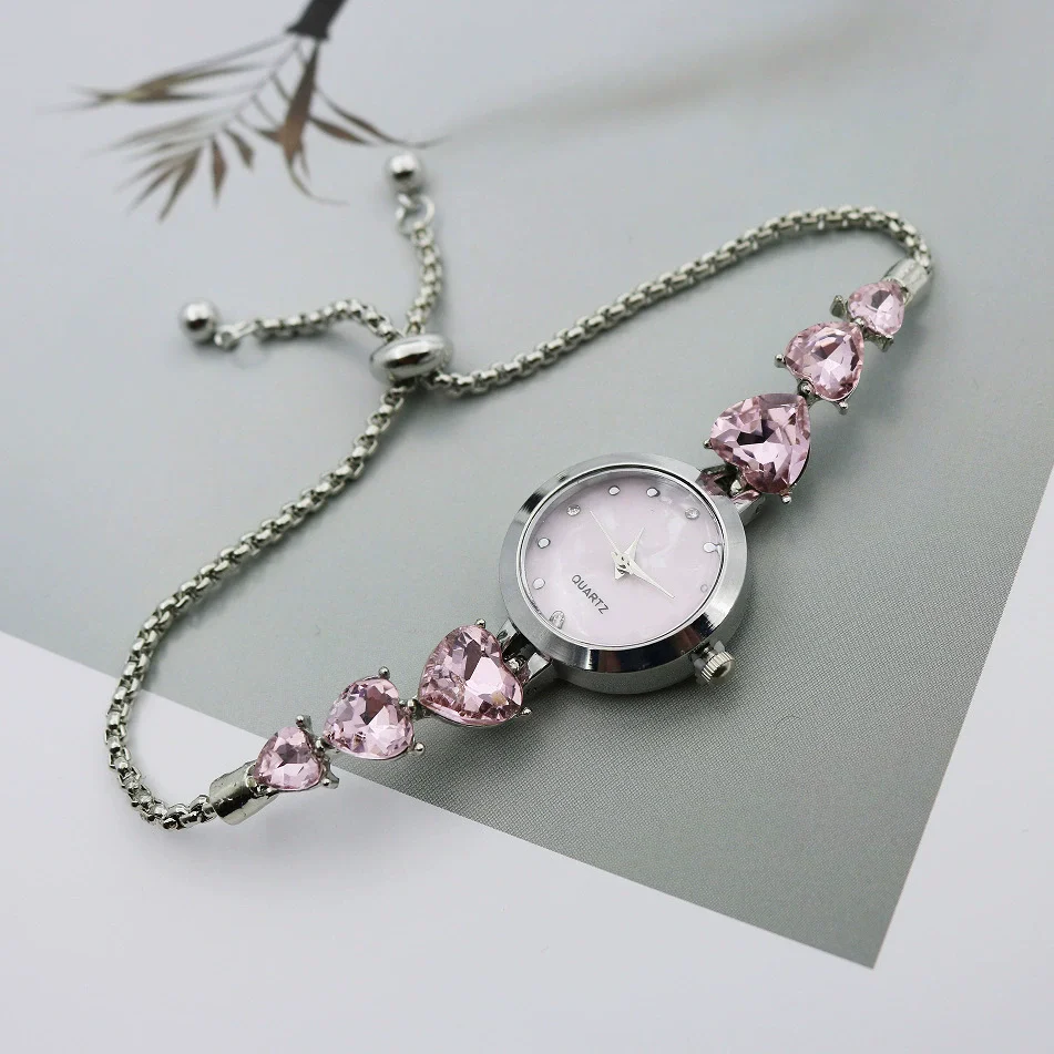 Women's Luxury Retro Round Alloy And Stainless Steel Bracelet Watch