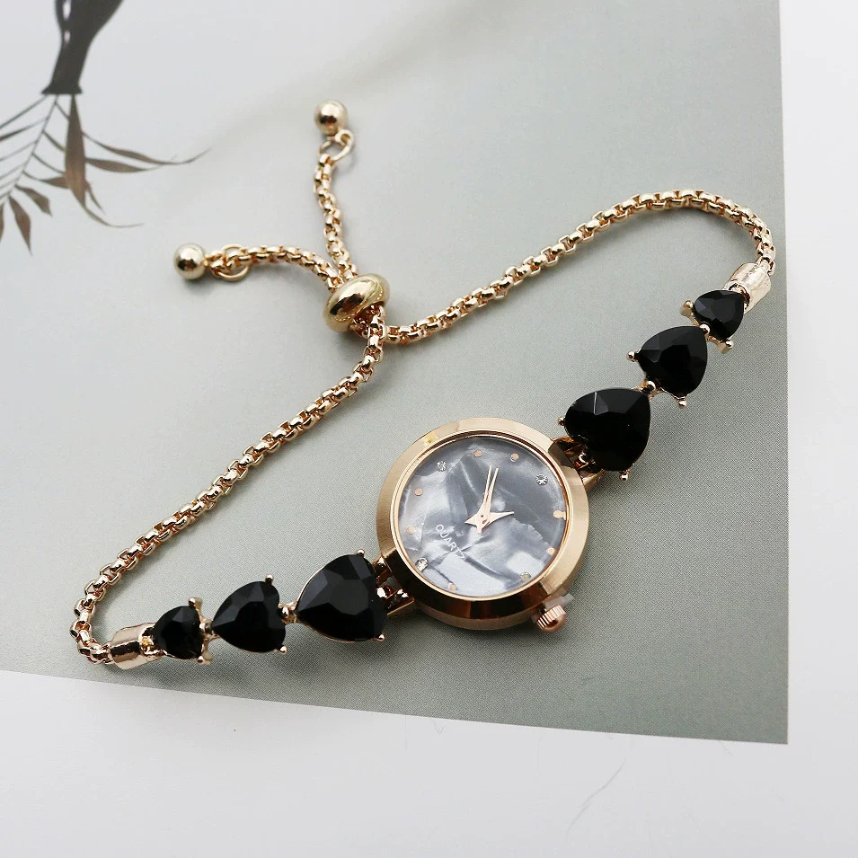Women's Luxury Retro Round Alloy And Stainless Steel Bracelet Watch - Image 12