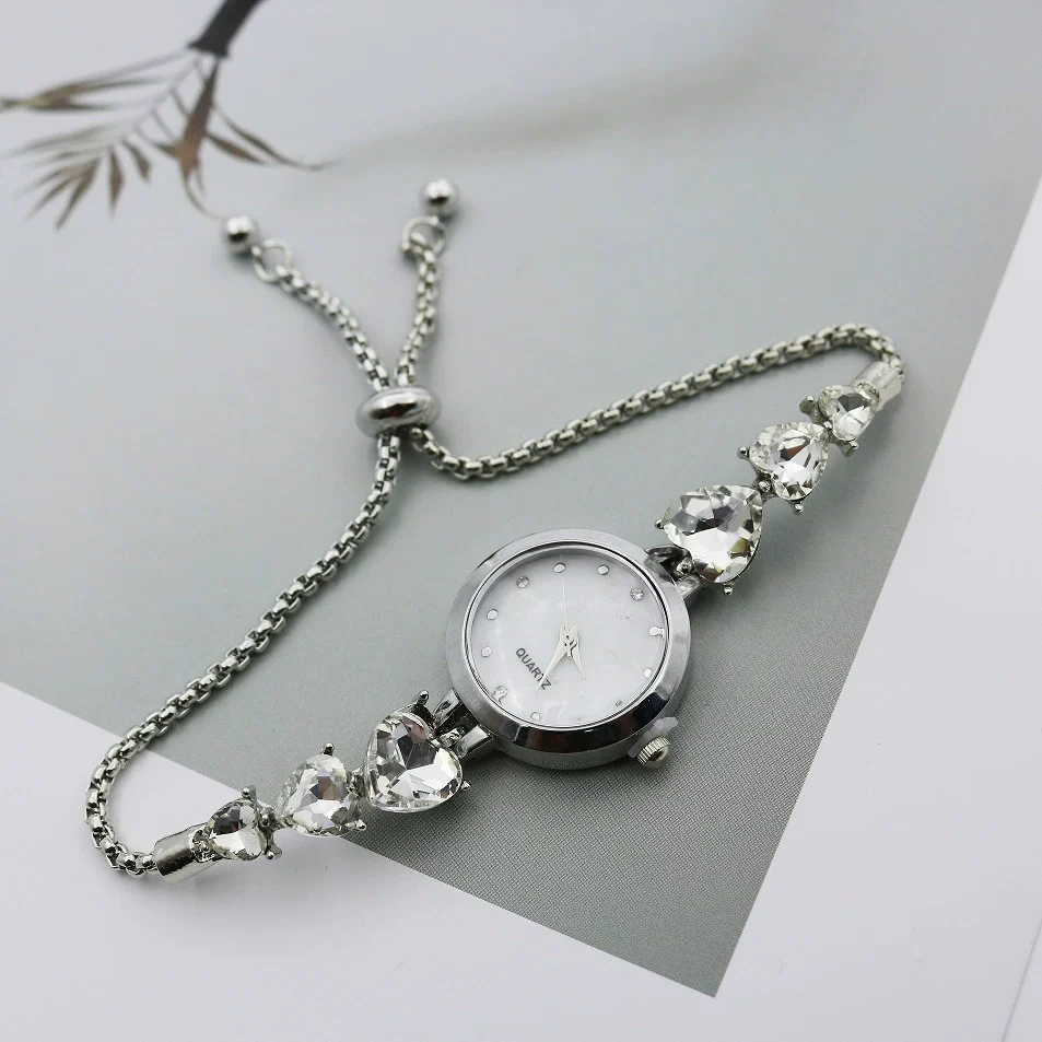 Women's Luxury Retro Round Alloy And Stainless Steel Bracelet Watch - Image 17