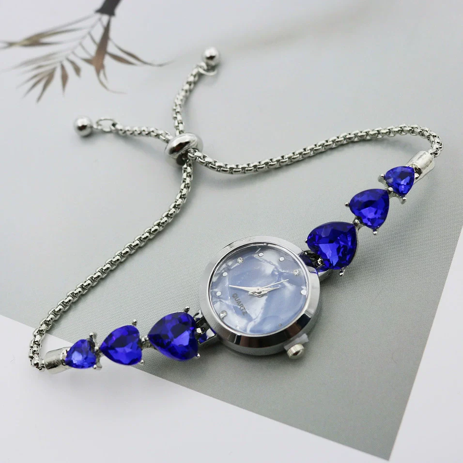 Women's Luxury Retro Round Alloy And Stainless Steel Bracelet Watch - Image 19