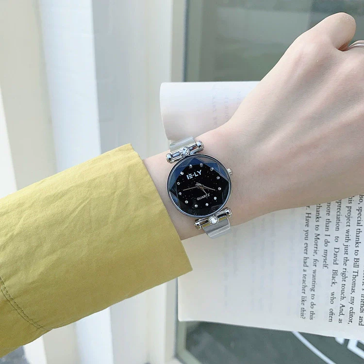 Women's Luxury Style Alloy Case Bracelet Watch With Ordinary Glass Mirror - Image 7