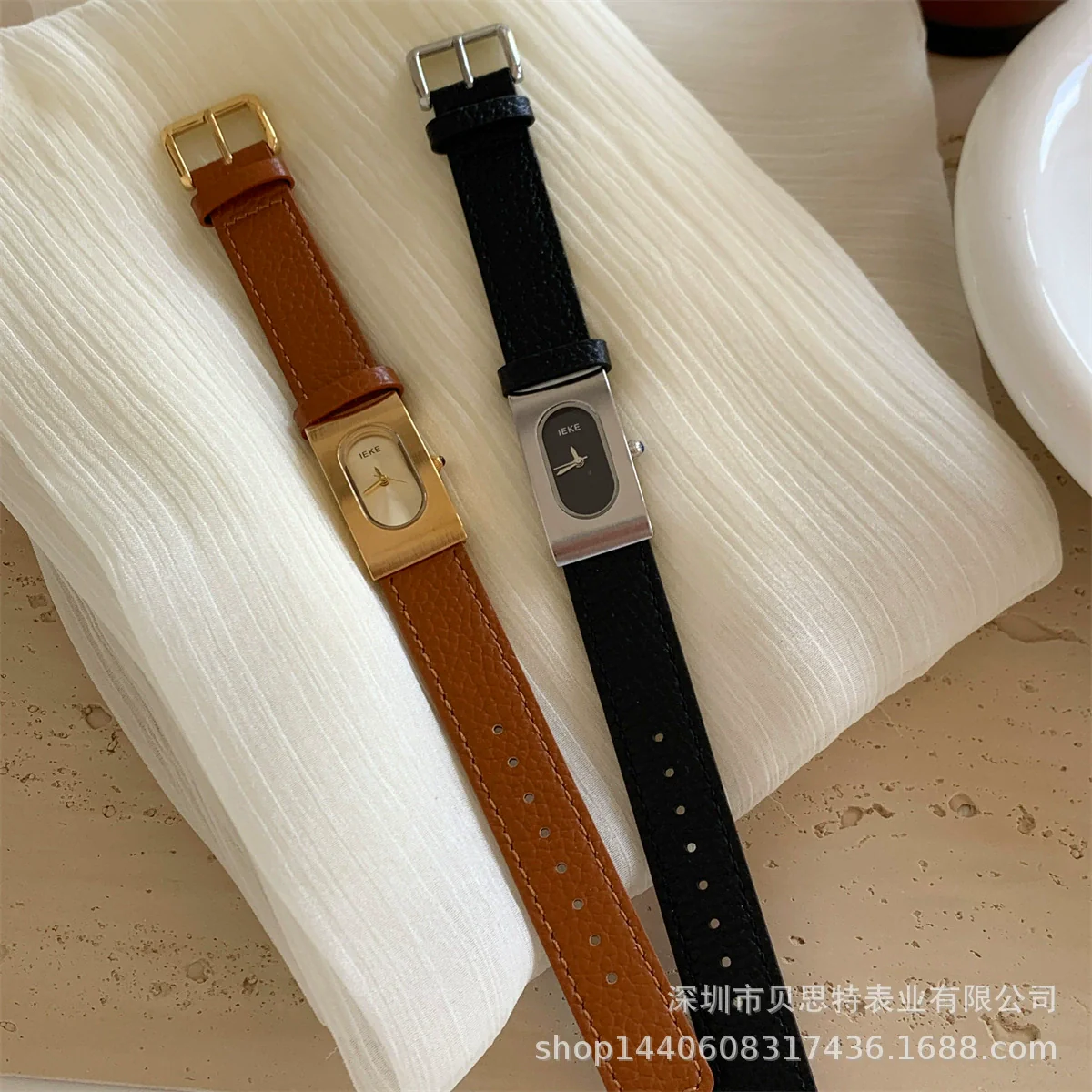 Women's Medieval Style Alloy Case Rectangular Quartz Watch