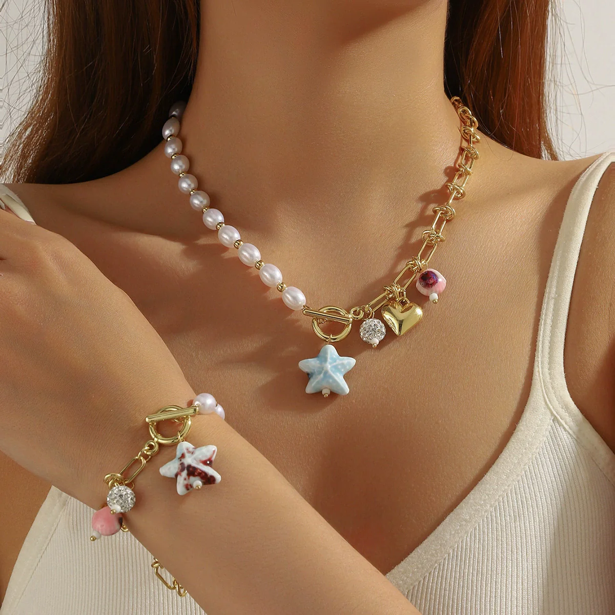 Women's Metal And Porcelain Heart Shape Love Pendant Clavicle Chain Necklace With Electroplating