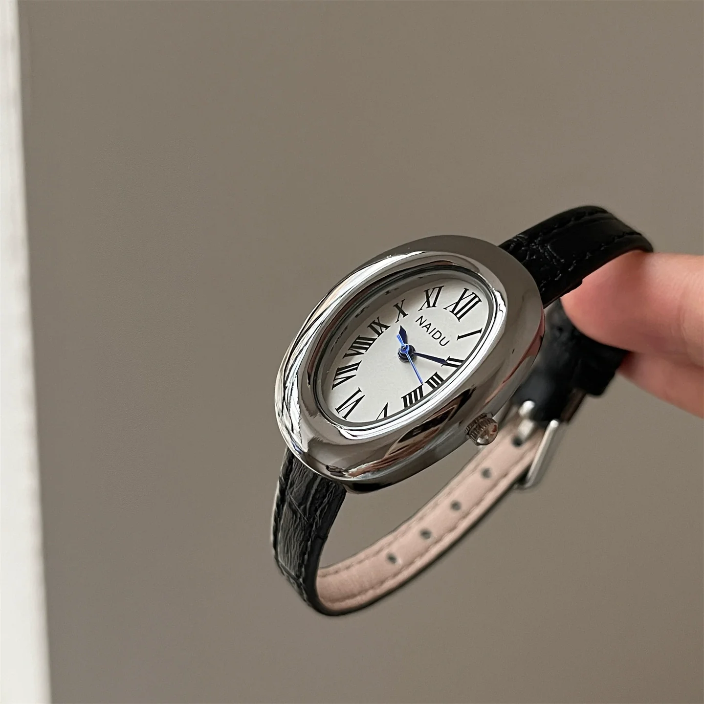 Women's Metal Belt Oval Retro Quartz Watch - Image 3