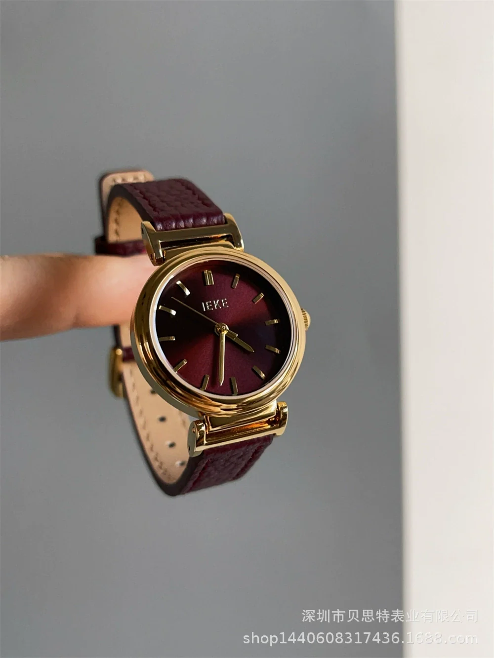 Women's Metal Case Square Dial Imitation Leather Strap Quartz Fashion Watch - Image 15