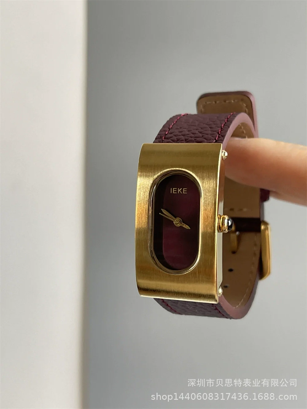 Women's Metal Case Square Dial Imitation Leather Strap Quartz Fashion Watch - Image 7
