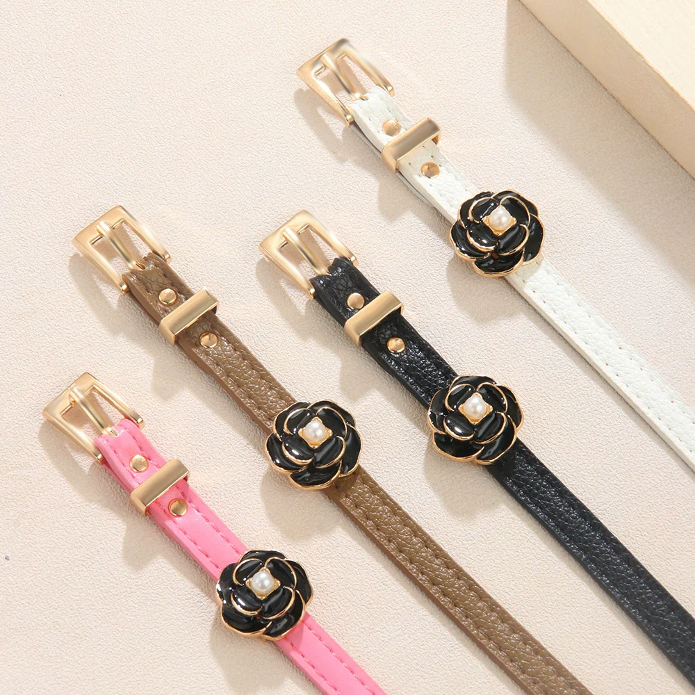 Women's Metal Fashion Bracelet With Flower Pattern And Electroplating Design