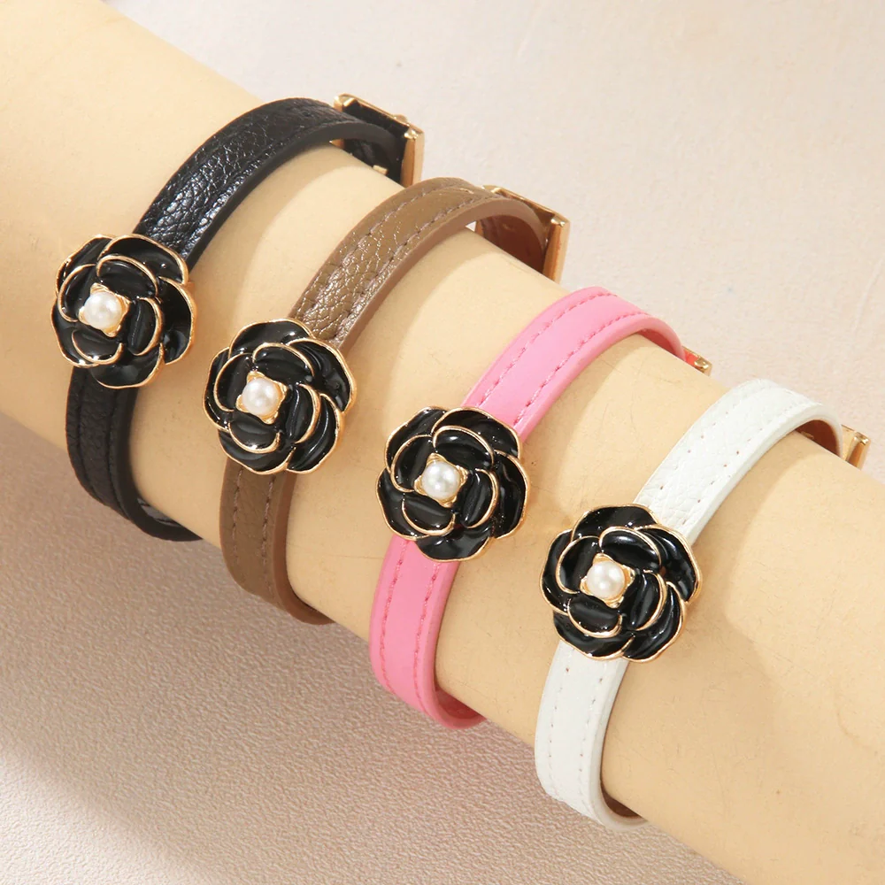 Women's Metal Fashion Bracelet With Flower Pattern And Electroplating Design - Image 2