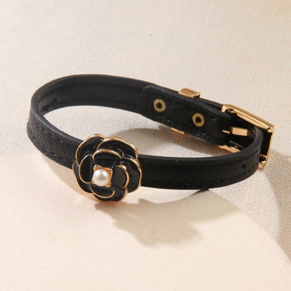 Women's Metal Fashion Bracelet With Flower Pattern And Electroplating Design - Image 7