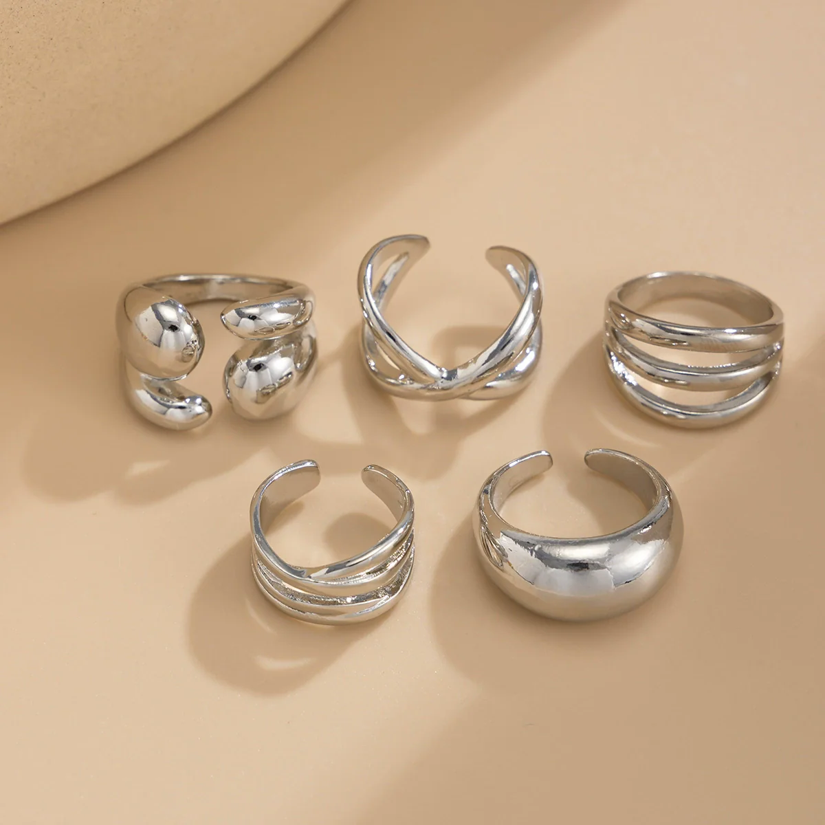 Women's Metal Geometric Irregular Pleated Open Water Drop Ring With Electroplating - Image 6