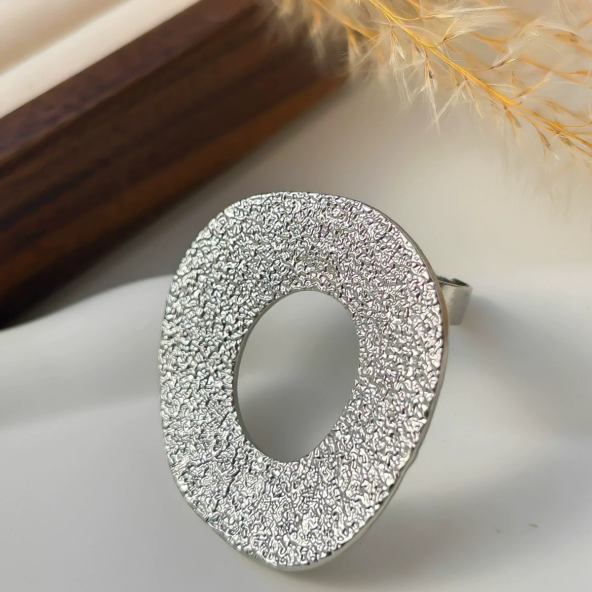 Women's Metal Geometric Open Ring With Beating Pattern And Imitation Pearl Electroplated - Image 10