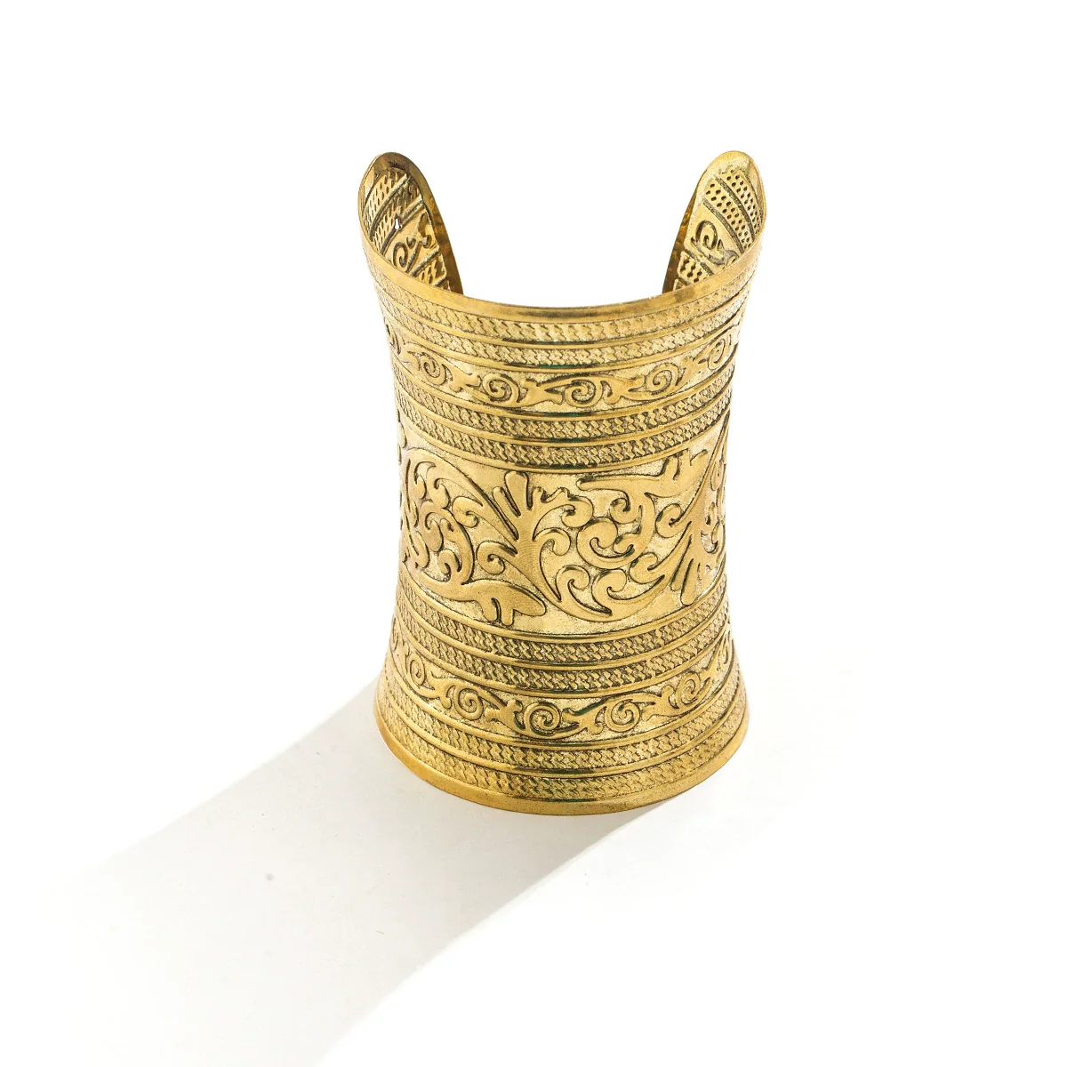 Women's Metal Punk Style Open Carved Pattern Adjustable Coil Bracelet With Electroplating - Image 5