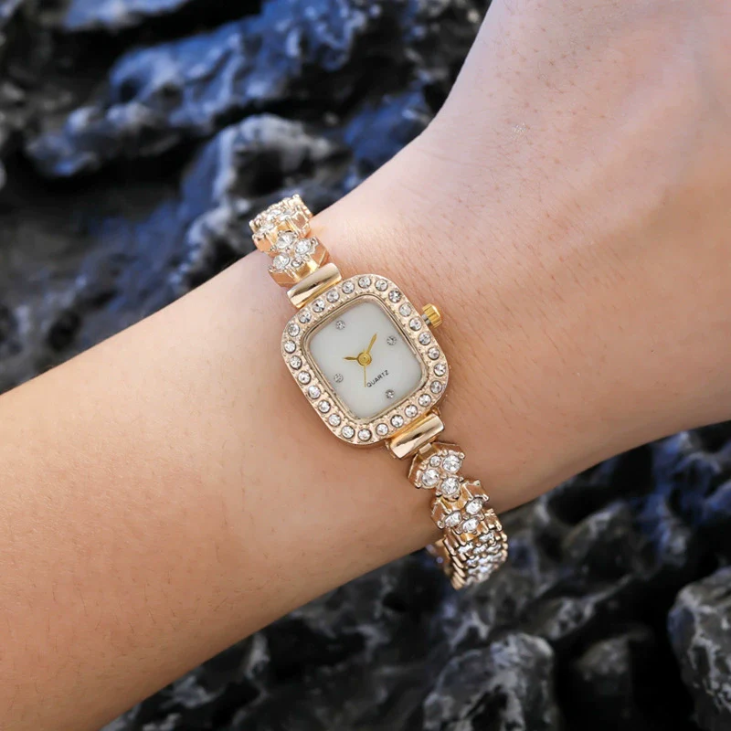 Women's Metal Rectangle Dial Quartz Watch With Diamond Encrusted And Fashion Style - Image 3