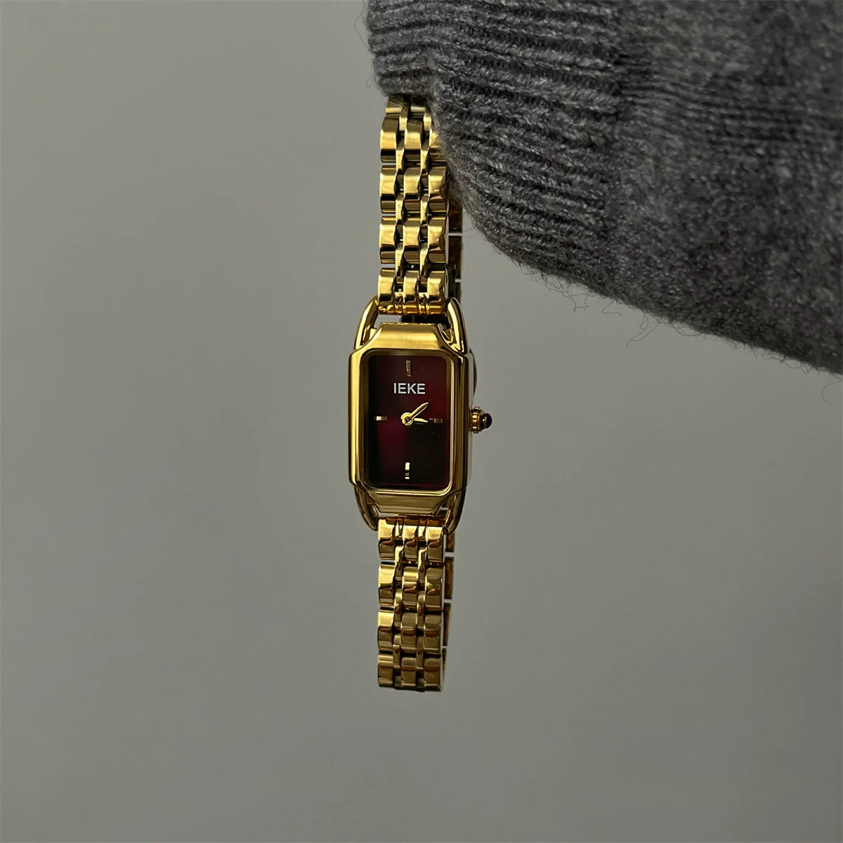 Women's Metal Steel Band Quartz Watch Medieval Style Alloy Case Ordinary Glass Mirror Printed Logo - Image 8
