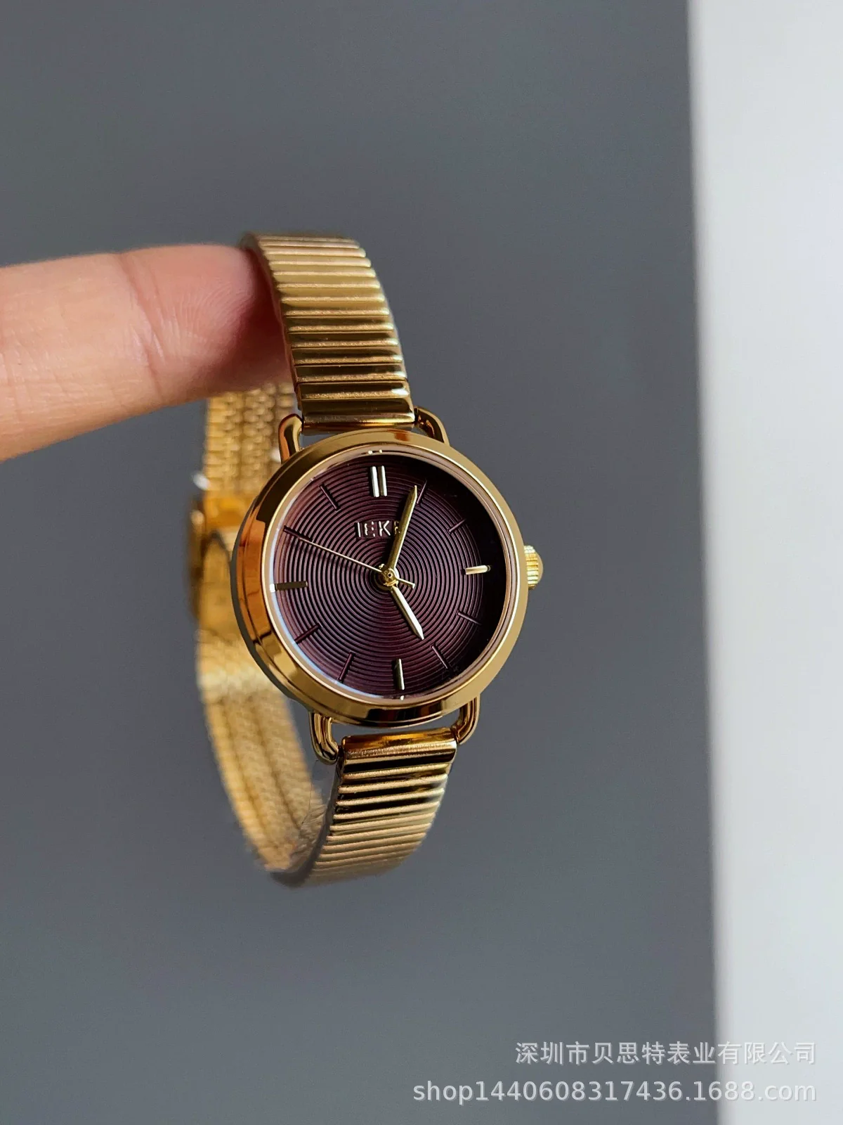Women's Midcentury Style Alloy Case Quartz Watch With Golden Monkey Strap - Image 15