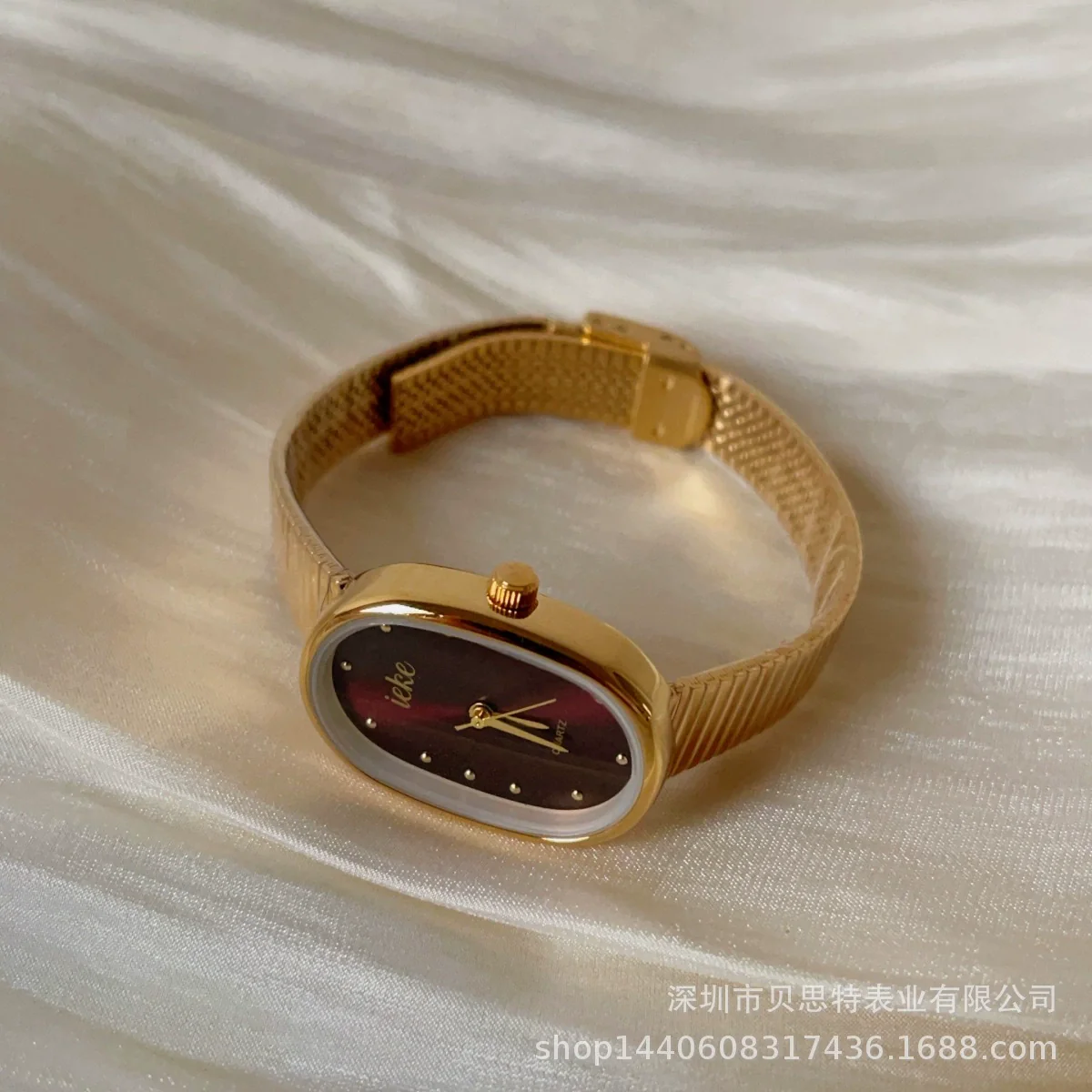 Women's Midcentury Style Alloy Case Quartz Watch With Golden Monkey Strap - Image 5