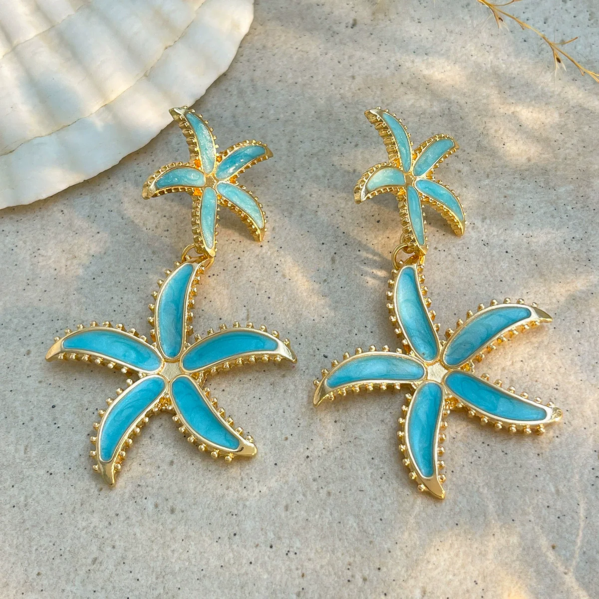 Women's Minimalist Alloy Oil Dropping Flower Geometric Earrings - Image 6