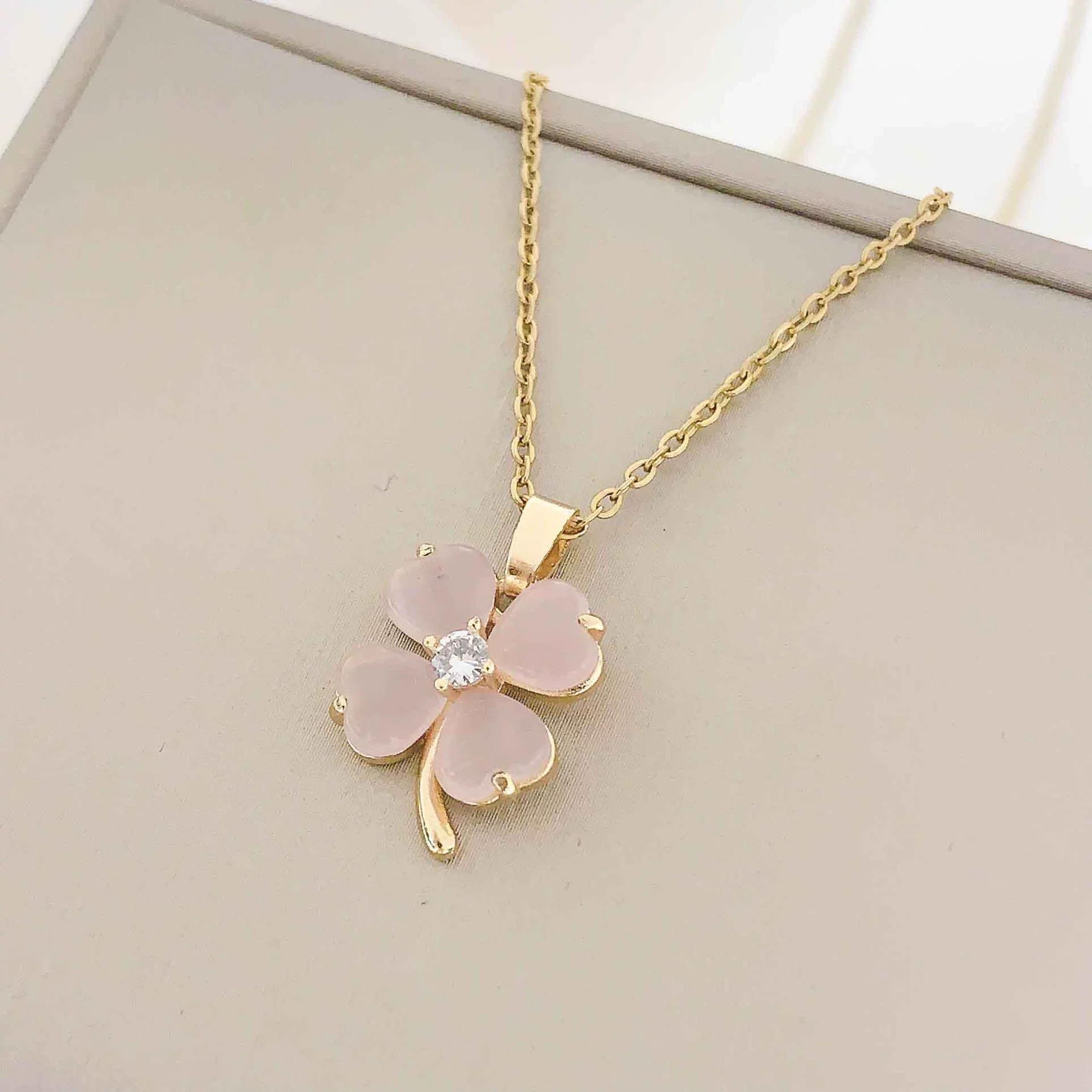 Women's Minimalist Titanium Steel Necklace With Cat's Eye And Fourleaf Clover Real Gold Plated And Enhanced Color Retention - Image 8