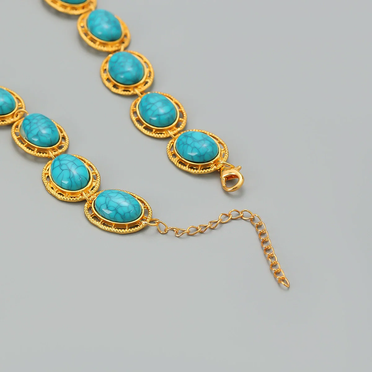 Women's Multilayer Oval Resin Turquoise Necklace With Geometric Pattern And Snake Bone Chain Hiphop Accessories - Image 3