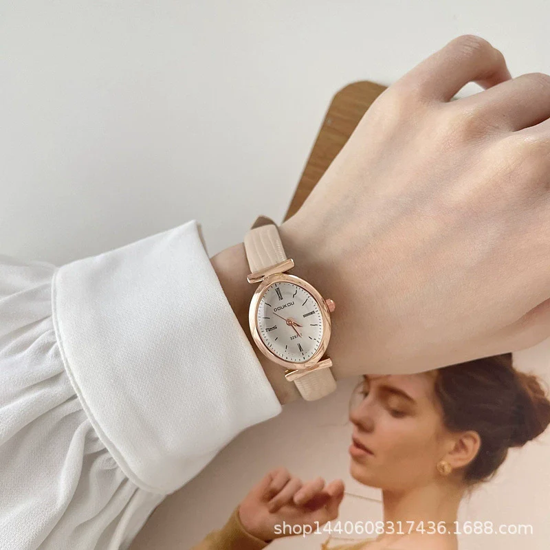 Women's Oval Dial Alloy Case Quartz Watch Simple Elegant Retro Style - Image 3