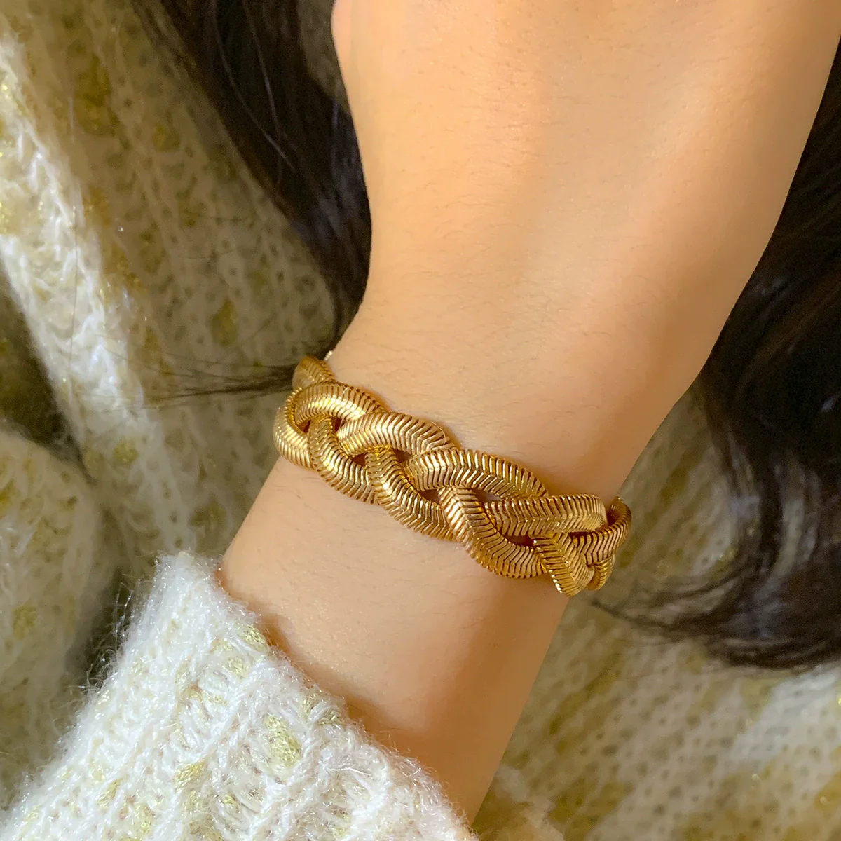 Women's Punk Style Iron Snake Bone Chain Geometric Clavicle Necklace - Image 4