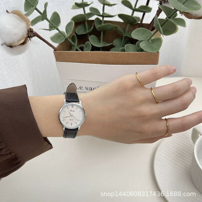 Women's Quartz Watch Alloy Case Simple Elegant Style Coffee Band - Image 5
