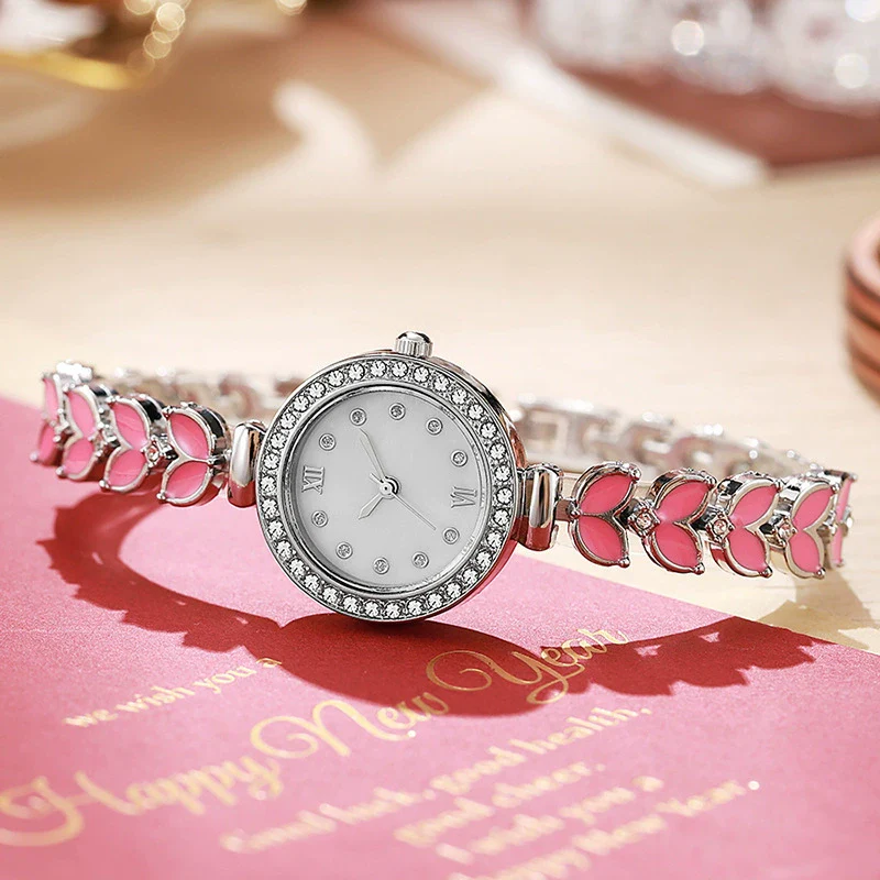 Women's Resin And Alloy Bracelet Watch Colorful Mermaid Fashion Round Dial