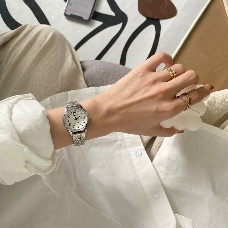 Women's Retro Artistic Simple Elegant Digital Scale Quartz Watch With Steel Band Alloy Case And Ordinary Glass Mirror - Image 5