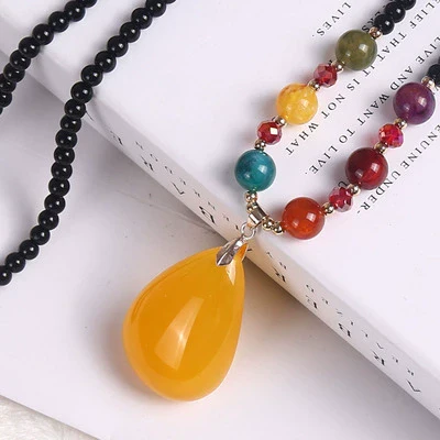 Women's Retro Colored Beads Cherry Necklace With Diamond Pendant And Crystal Plastic Resin Material Leaf Pattern For Autumn And Winter - Image 3